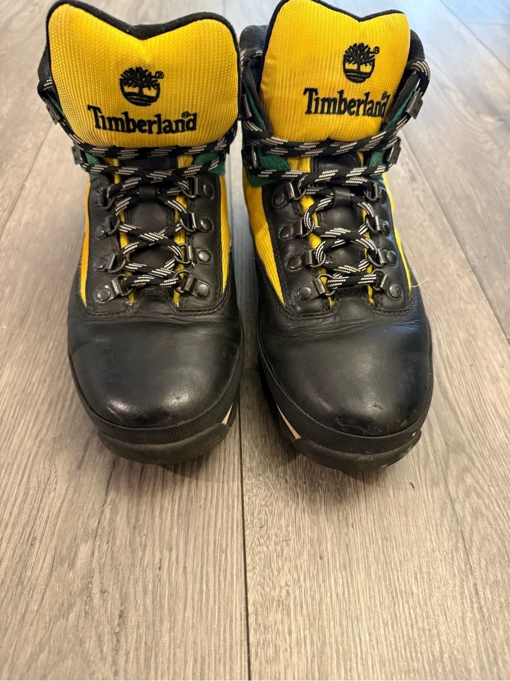 Timberland Vintage Hiking 36082 Yellow Green Lace Up Men’s Size 9M Leather Boots